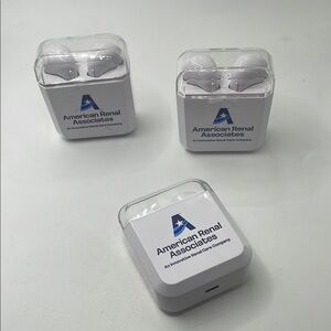 White Wireless Earbuds‎ with Charging Case set of 3